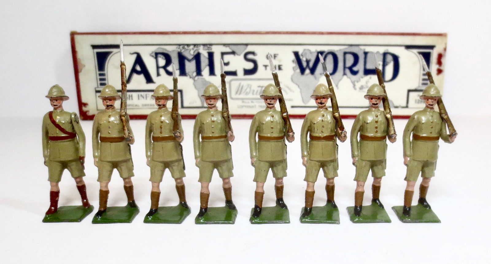 Britains #1294 British Infantry Tropical Dress (1 of 1)