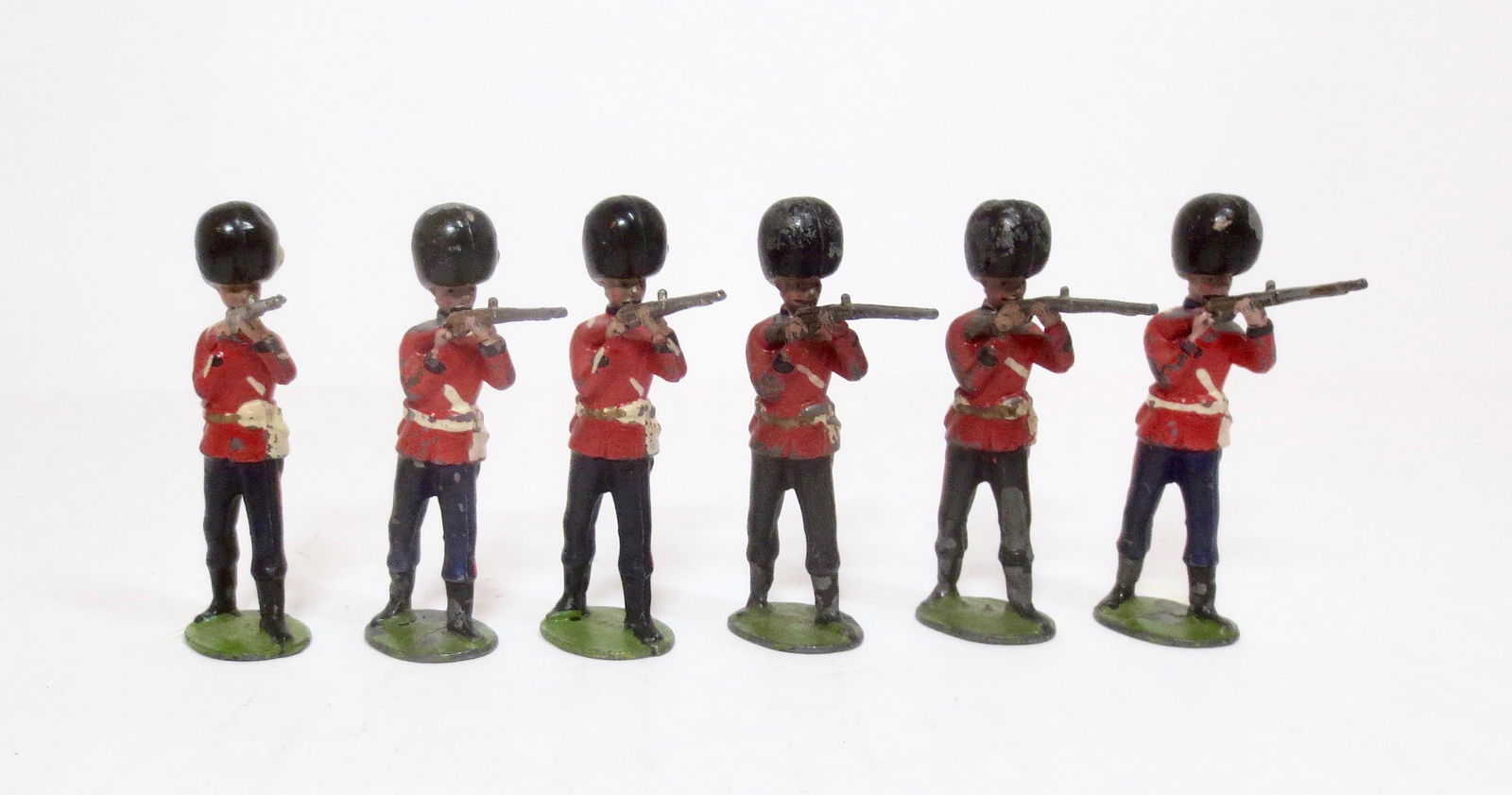 Britains From #34 Grenadier Guards Firing (1 of 1)