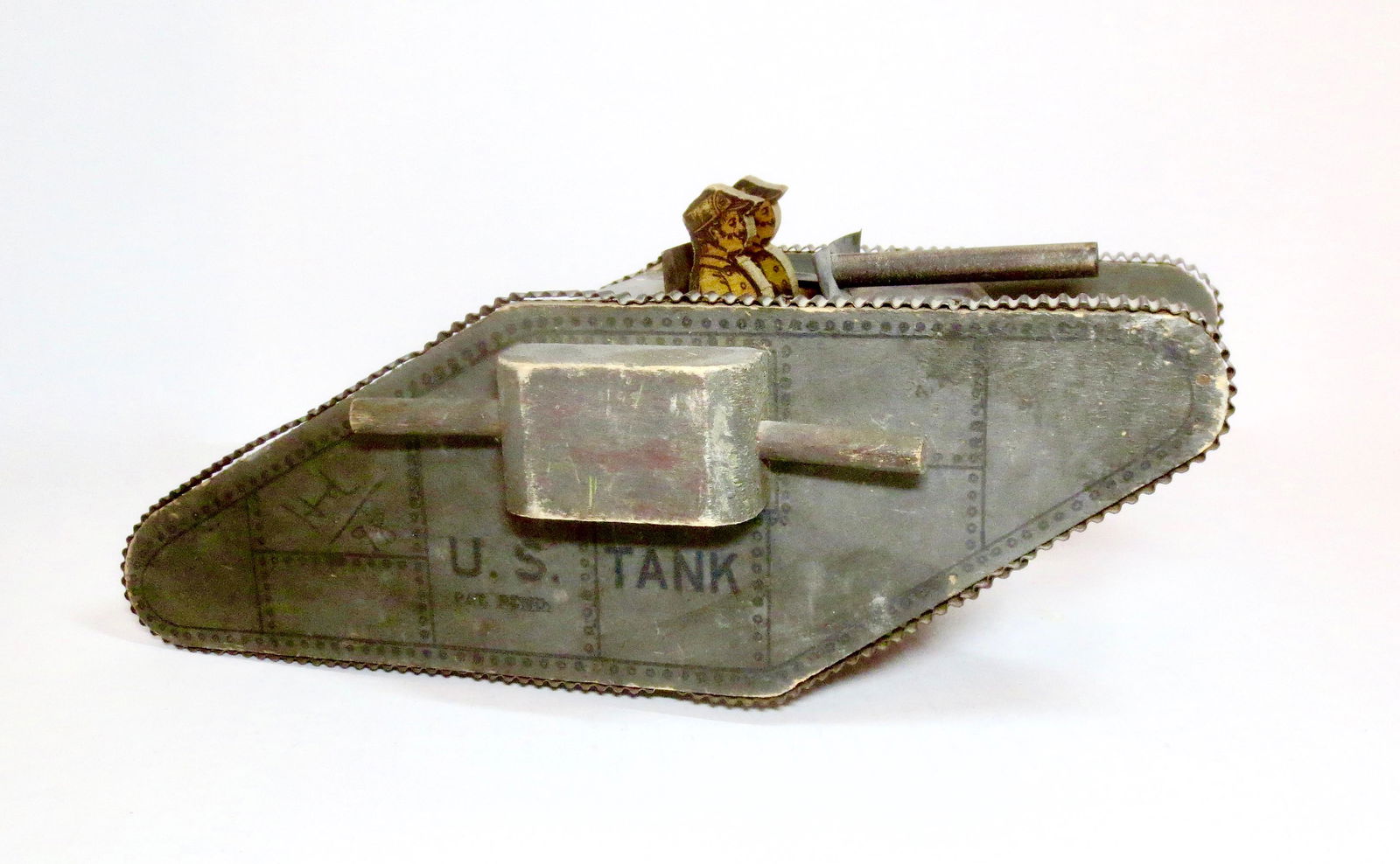 Wooden U.S. Tank With Bobbing Soldiers (1 of 1)