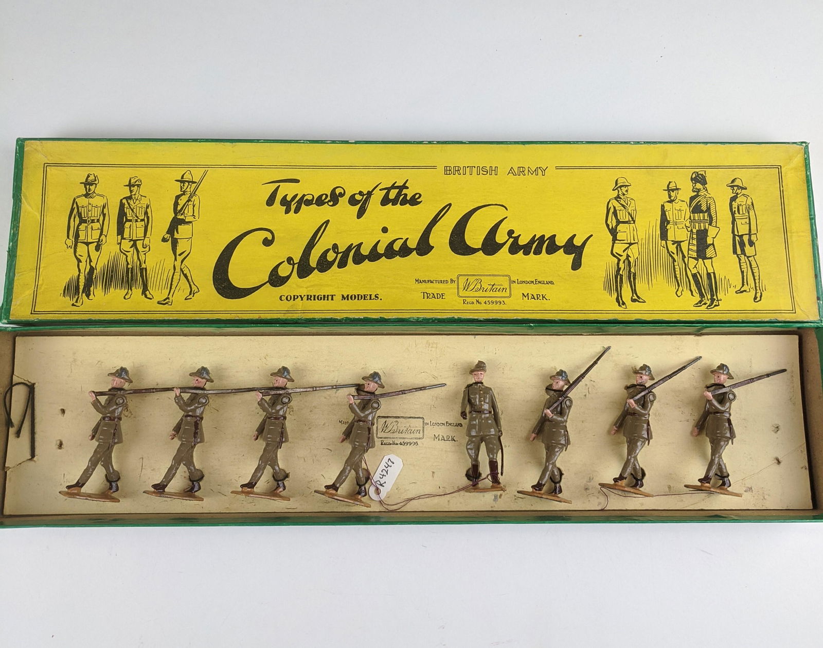 Britains #1544 Australian Infantry Slope Arms (1 of 1)