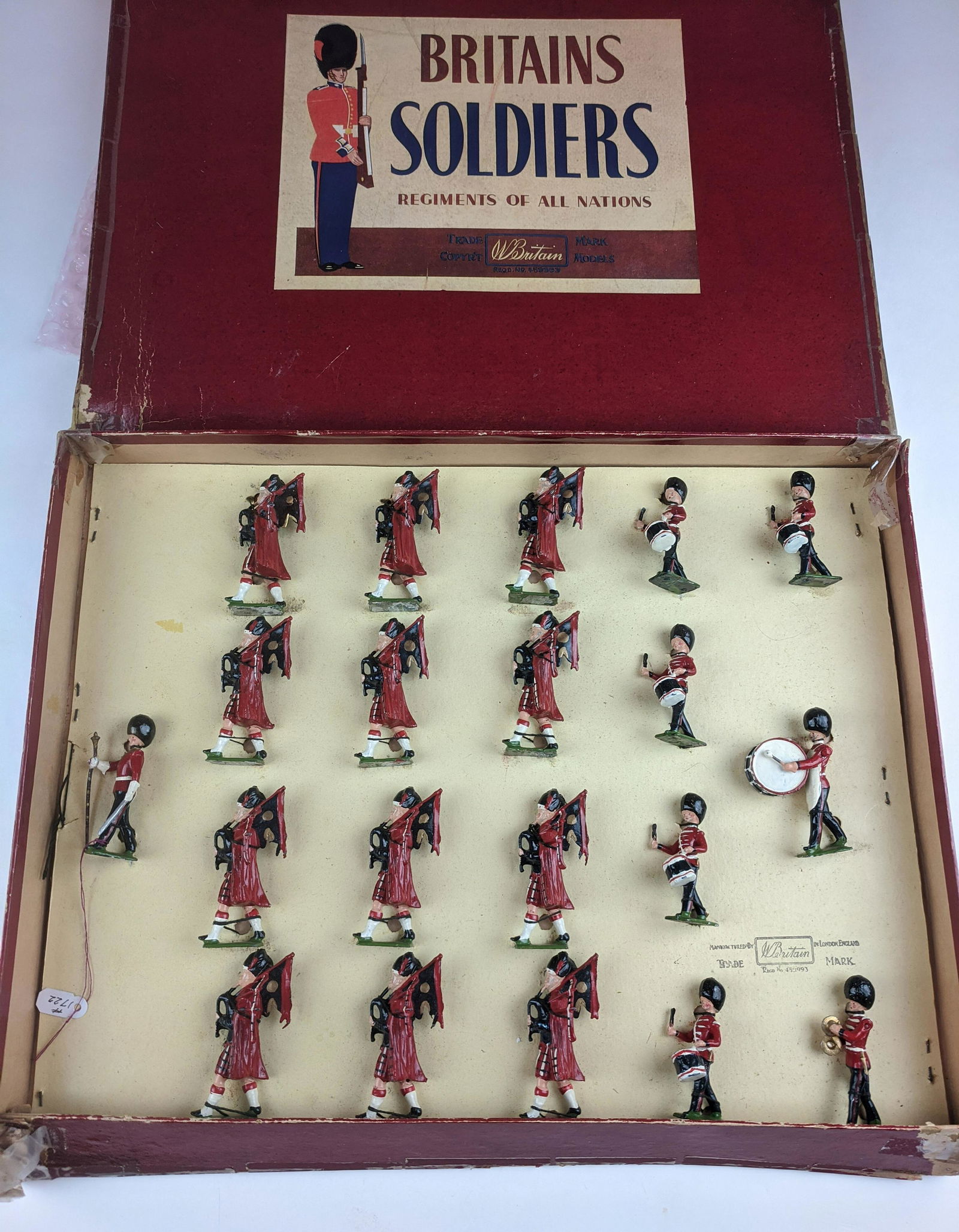 Britains #1722 Scots Guards Pipes & Drums (1 of 1)