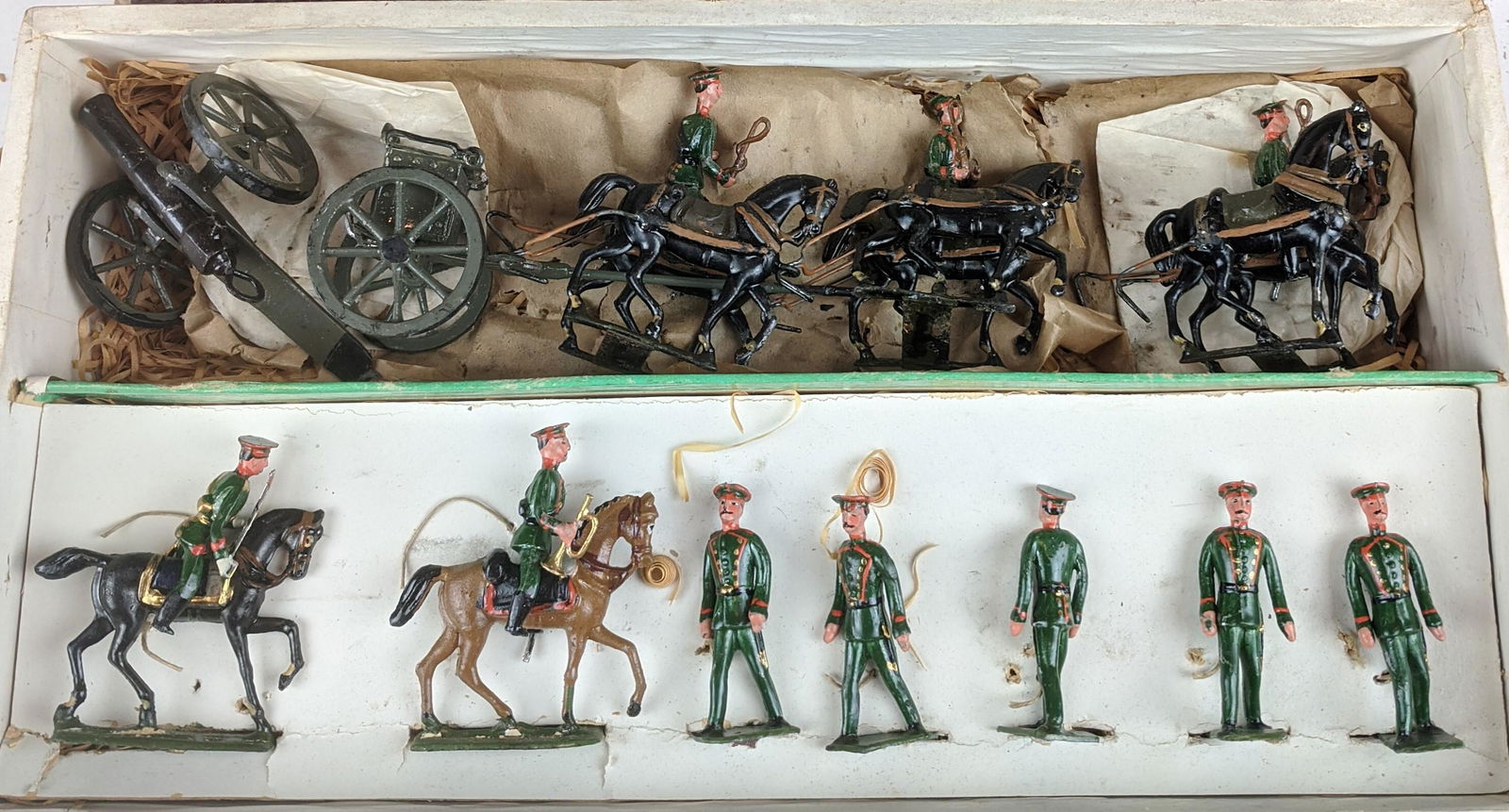 Heyde Size 2 Russian Artillery Set: 6 Horse Gun Team W/7 Figures Condition Excellent (Trac Pre-Wares Bent On Gun Team) Box Very Good