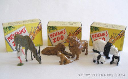 Britains Zoo Picture Packs - Bull, Stork, Lion etc: Britains Zoo Picture Packs in original boxes. # 9009 Eland Bull and Stork.- 2 Pieces # 9010 Lion, Lioness and Lion Cub – 3 Pieces. # 9011 Giant Panda and 2 Panda Cubs – 3 Pieces. Post War 1949-195