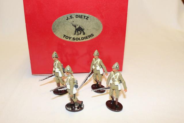 J.S. Dietz Toy Soldiers British Infantry khaki (1 of 1)