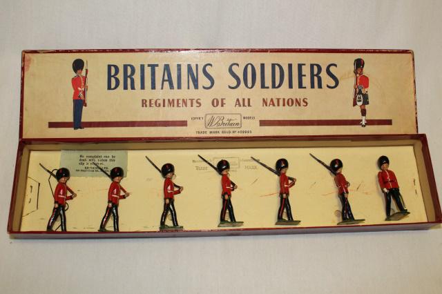Britains set #1515 Coldstream Guards (1 of 1)