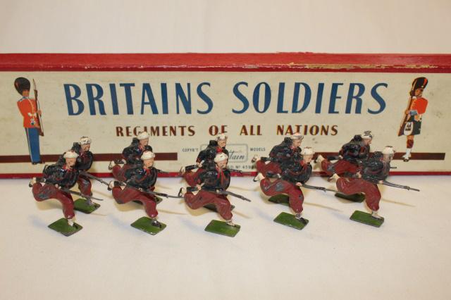 Britains set #142 Zouaves charging (1 of 1)