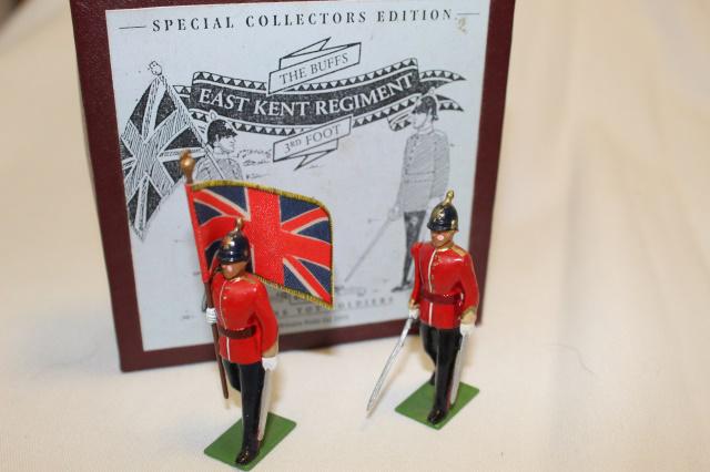 Britains set #8863 East Kent Regiment: 2-pc set, 54 mm. MIB