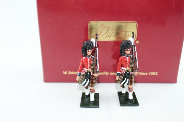 Britains 48007 Colour Escort Cam. Highlanders (1 of 1)