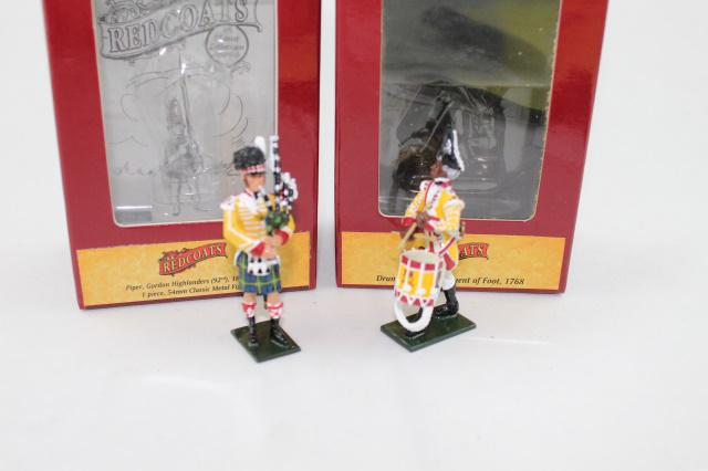 Britains Redcoats #s 44017, 44025. (1 of 1)