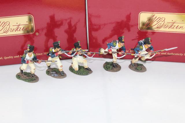 Britains Waterloo #s 17671, 17670 Fr. Chasseurs (1 of 1)