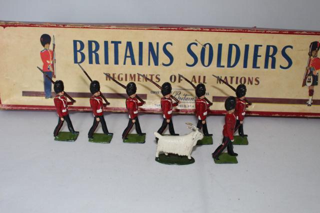 Britains set #74 Royal Welch Fusiliers (1 of 1)
