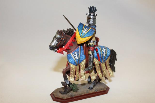 St. Petersburg Coll. #371 14th Century Knight: 1 mounted pc. (removable helmet), 54 mm, 14th Century Knight with sword and shield, E, no box.