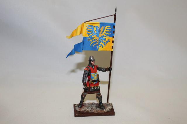 St. Petersburg Collection #ME14 Knight w Flag: 1 pc., 54 mm, Knight with Flag, E, no box.