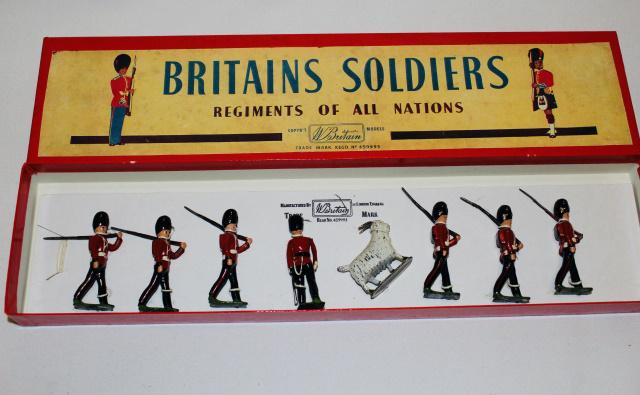 Britains set #74 Royal Welch Fusiliers (1 of 1)