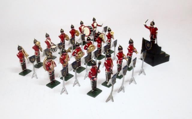 Blenheim King's Own Scottish Borderers Band: 36 pieces. Mint to near mint condition. 3 boxes in very good condition.