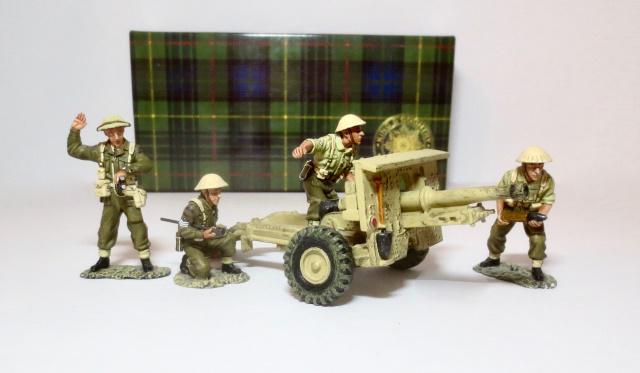 King & Country #EA04 25LB Gun & Crew: Retired set. 5 pieces. Near mint condition. Box excellent.