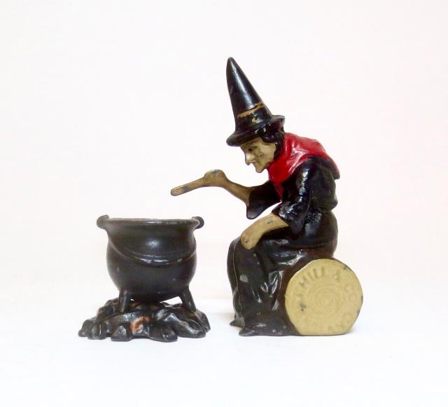 Johillco Witch Cauldron & Fire (1 of 1)