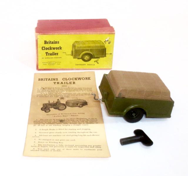 Britains #2041 Clockwork Trailer (1 of 1)