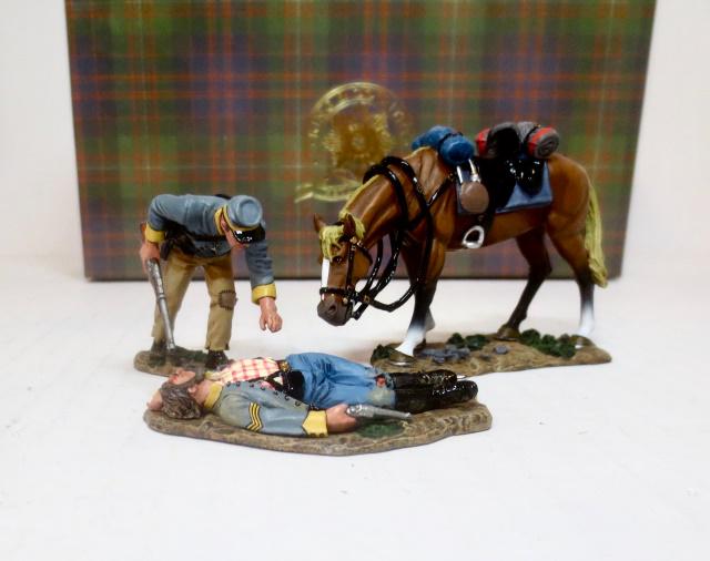 King & Country #CW048 Confederate With Wounded: Retired set. 3 pieces. Mint condition. Box excellent.