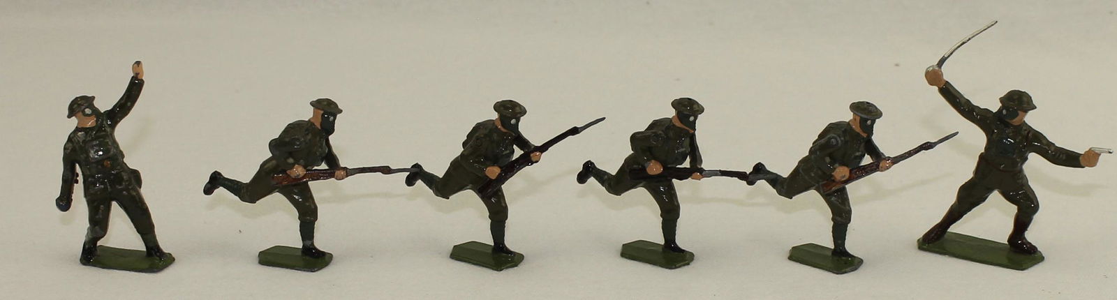 Britains From #1613 British Infantry Gas Masks (1 of 1)