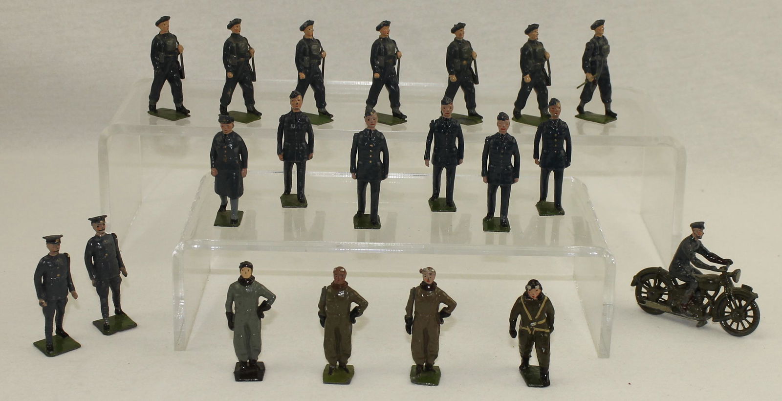 Britains From #2011 Royal Air Force Display Set (1 of 2)