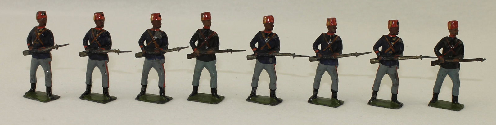 Britains From #167 Turkish Infantry: 8 Pieces. Condition Good to Very Good. One Bayonet Broken. No Box.