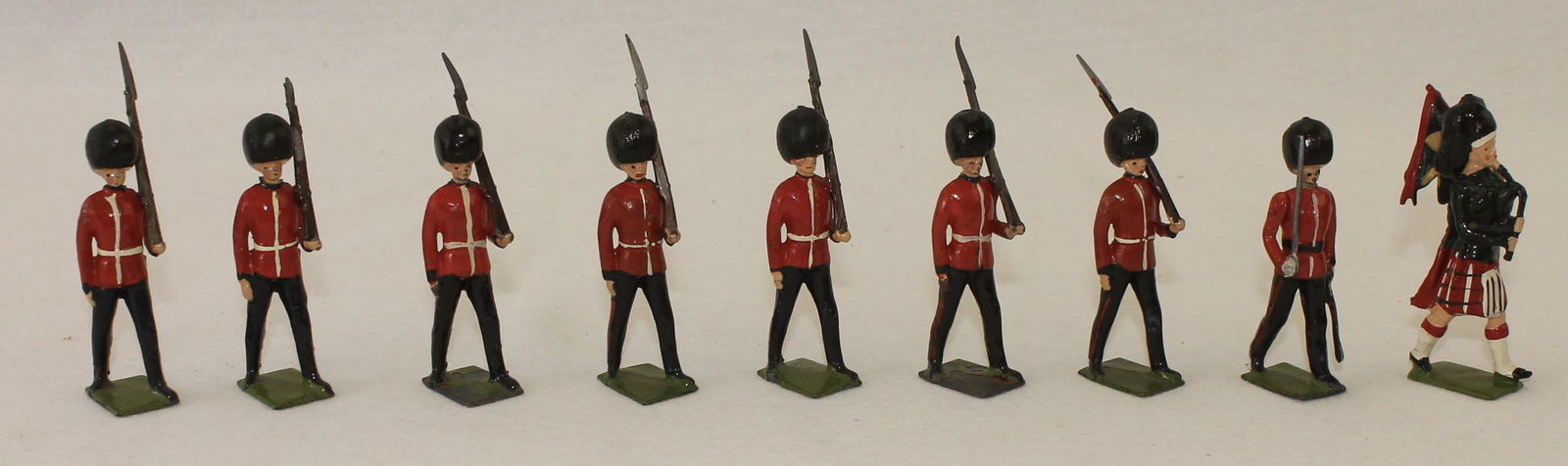 Britains From #75 Scots Guards with Piper (1 of 1)