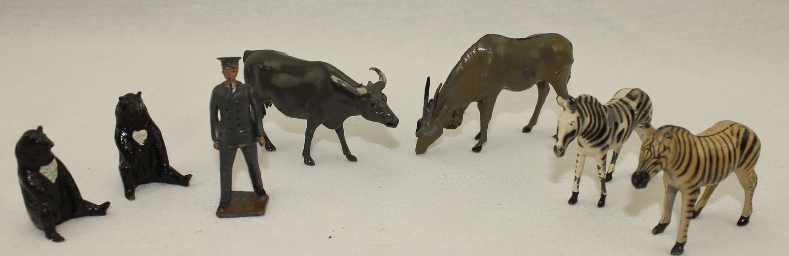 Britains Lot  Zoo Keeper Bear Zebra (1 of 1)