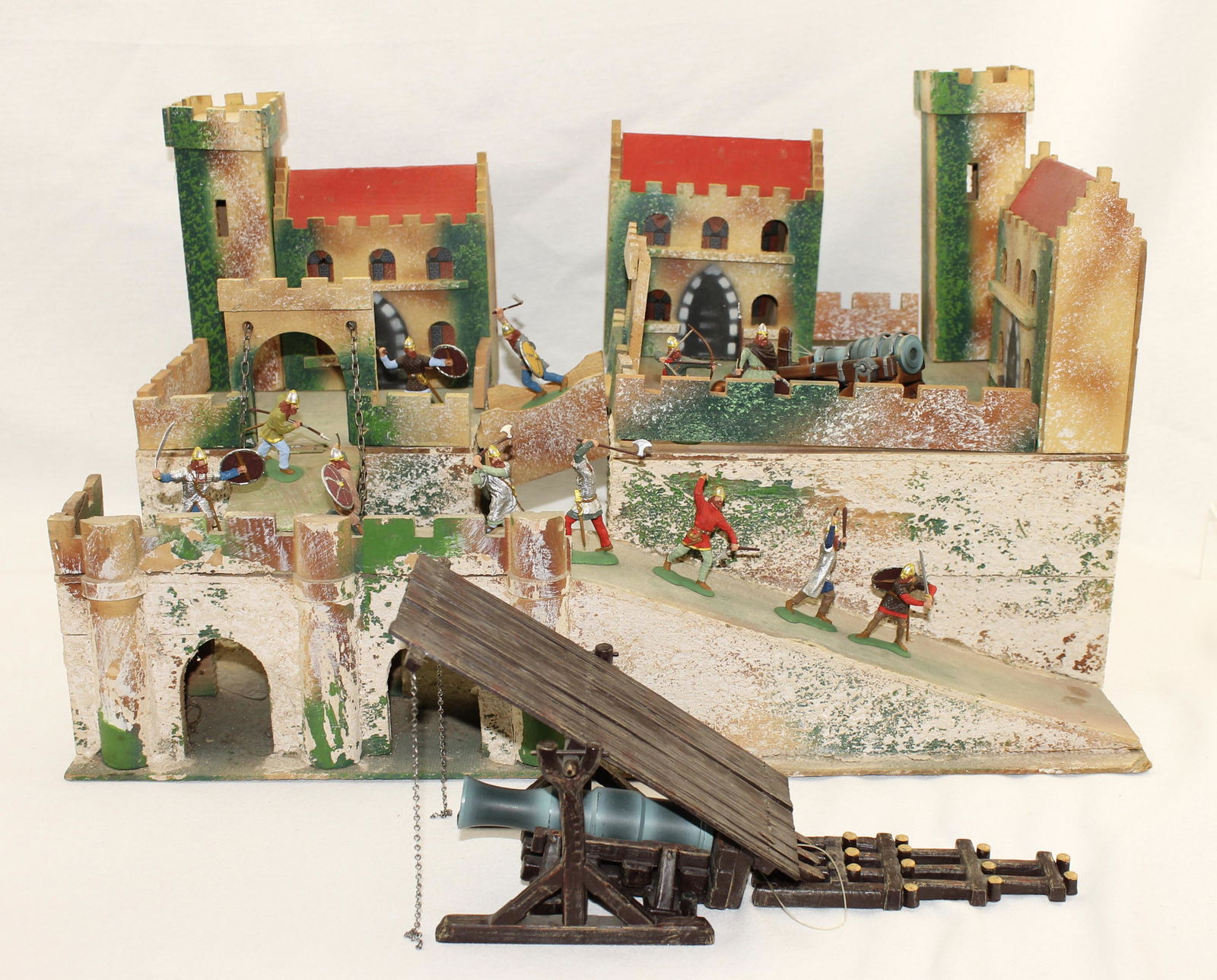 Large Wooden Castle with Gauls (1 of 5)