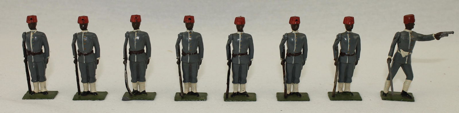 Britains #117 Egyptian Infantry at Attention (1 of 1)