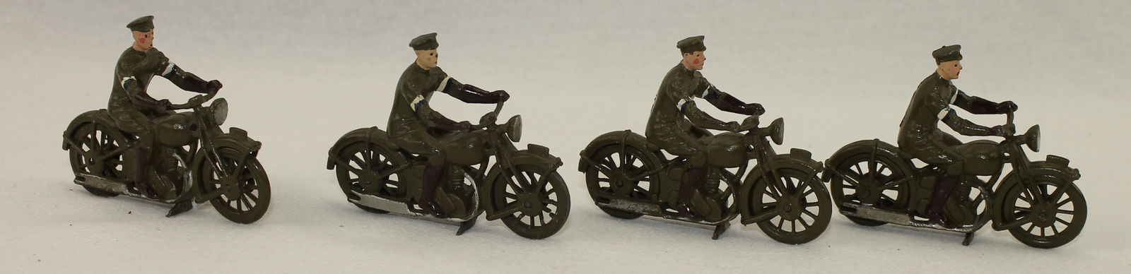 Britains #1791 Motorcycle Dispatch Riders (1 of 2)