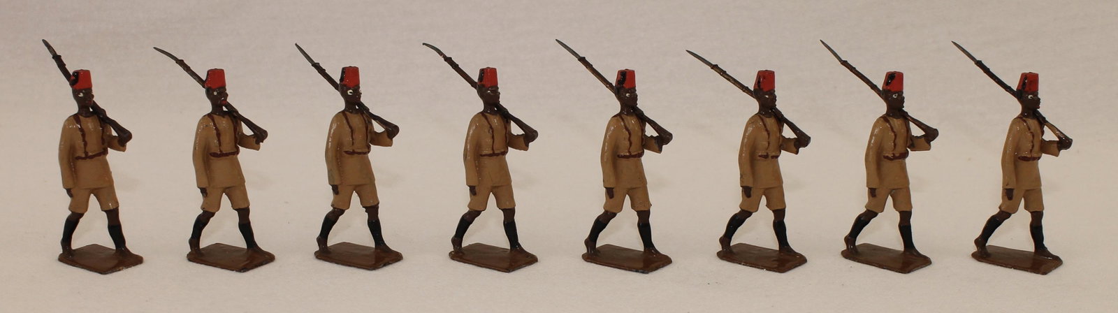 Britains #225 King's African Rifles: Post War. 8 Pieces. Condition Excellent. No Box.