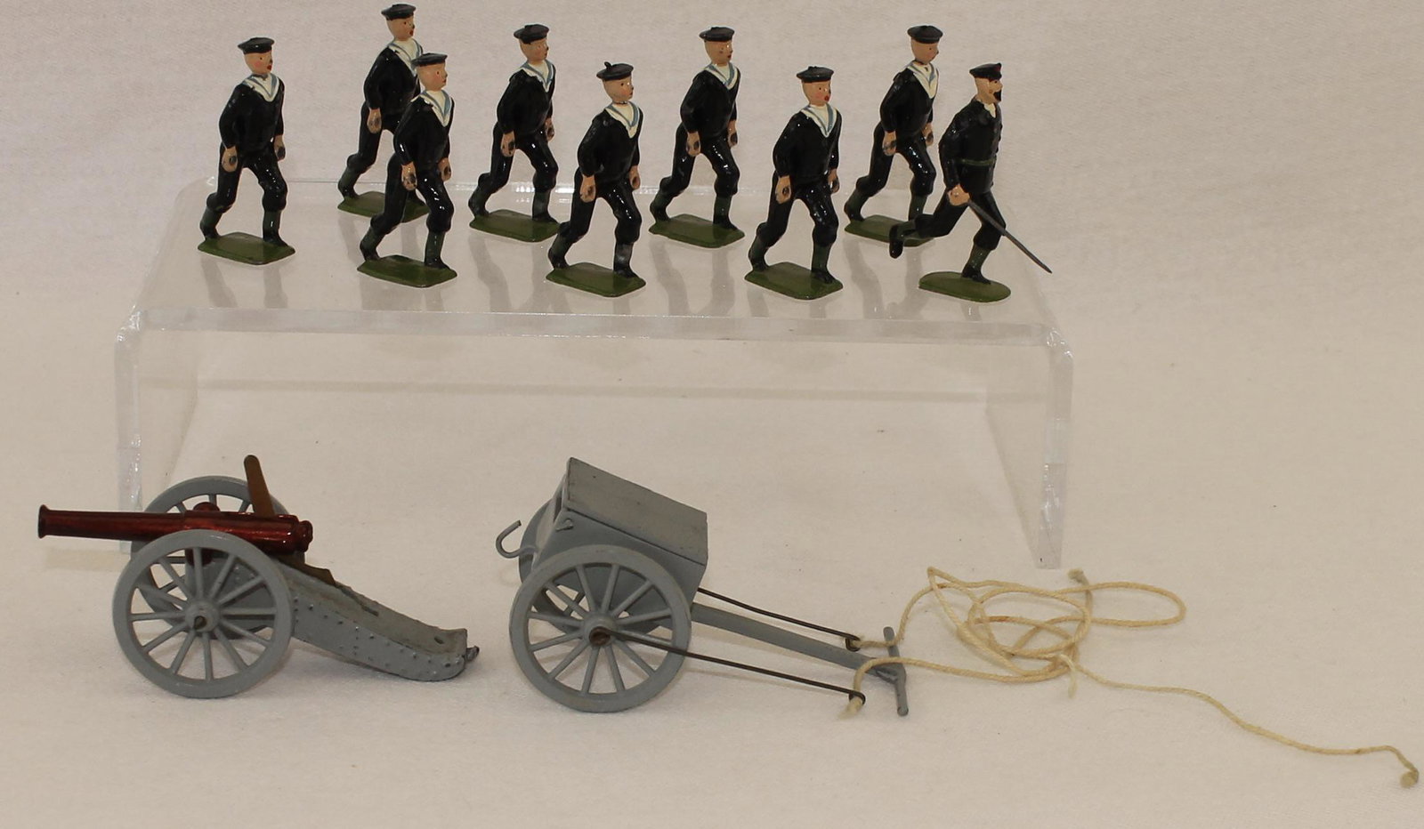 Britains #79 Royal Navy Landing Party: Post War. 13 Pieces. Condition Excellent. No Box.
