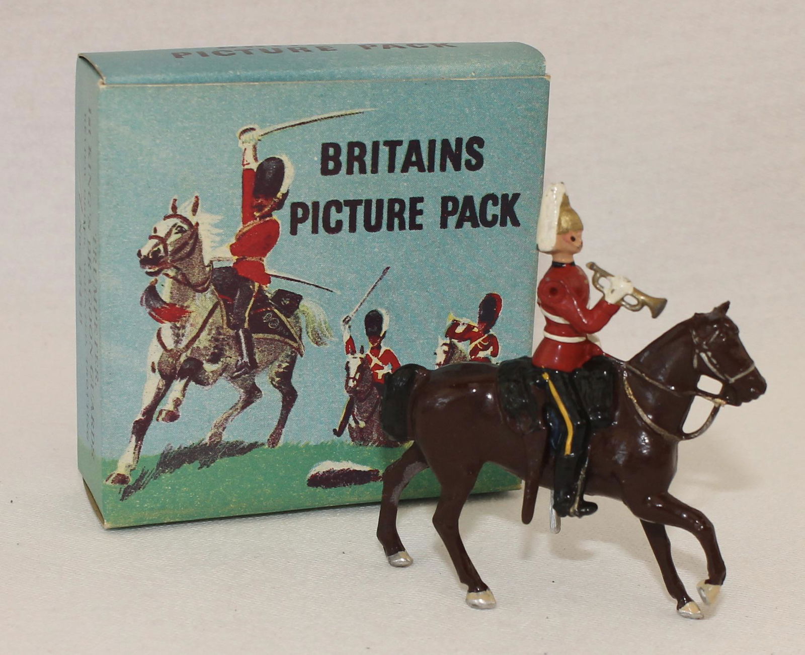 Britains #1341-B Dragoon Guards Trumpeter (1 of 2)
