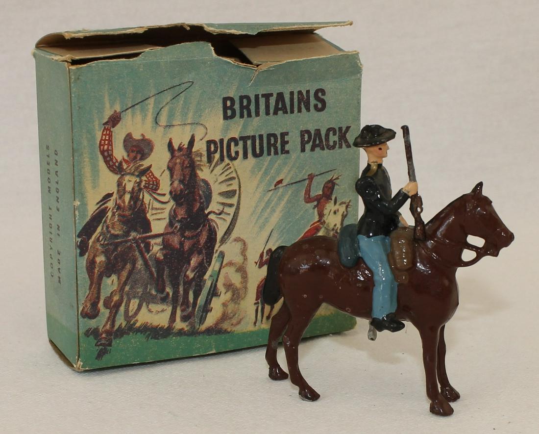 Britains #1360-B Union Cavalry at the Halt (1 of 2)