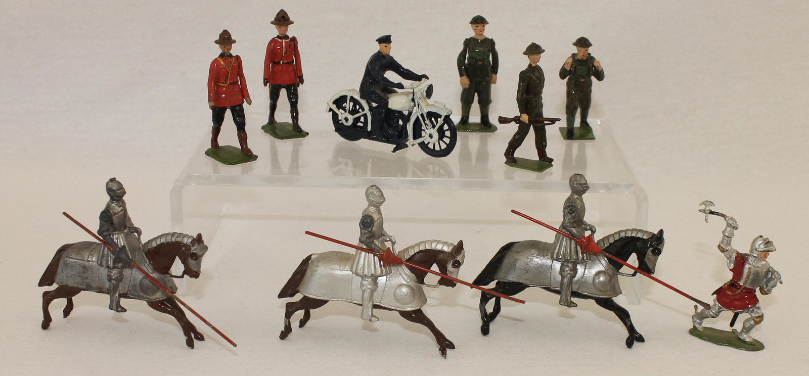 Britains Lot Knights  and Irish Infantry (1 of 2)