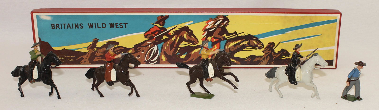 Britains #179 Cowboys Mounted (1 of 2)