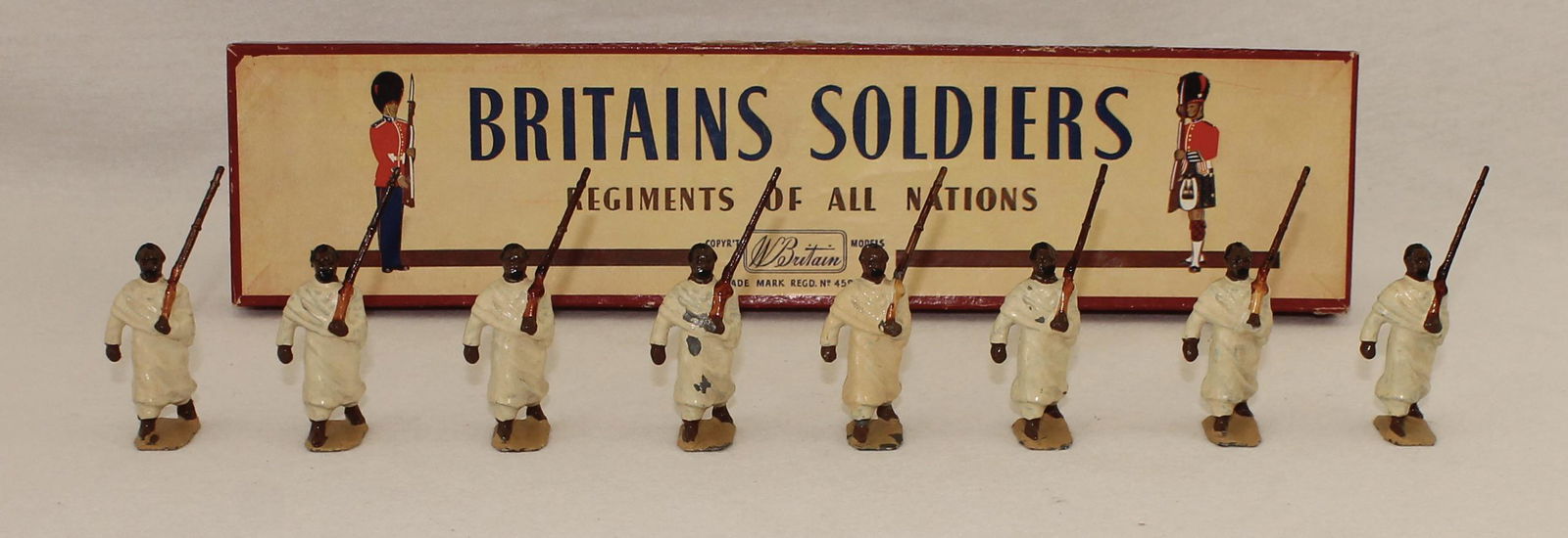 Britains #1425 Abyssinian Tribesmen (1 of 2)