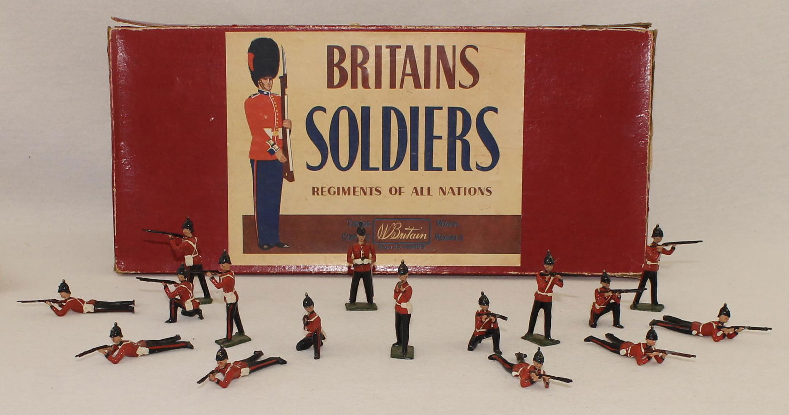 Britains #2086 Queen's Royal Regiment (1 of 2)