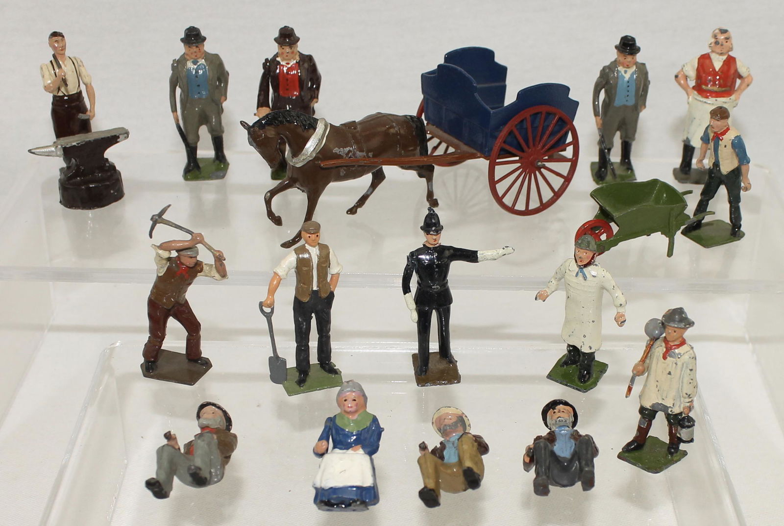 Britains Lot Farm Civilians (1 of 1)