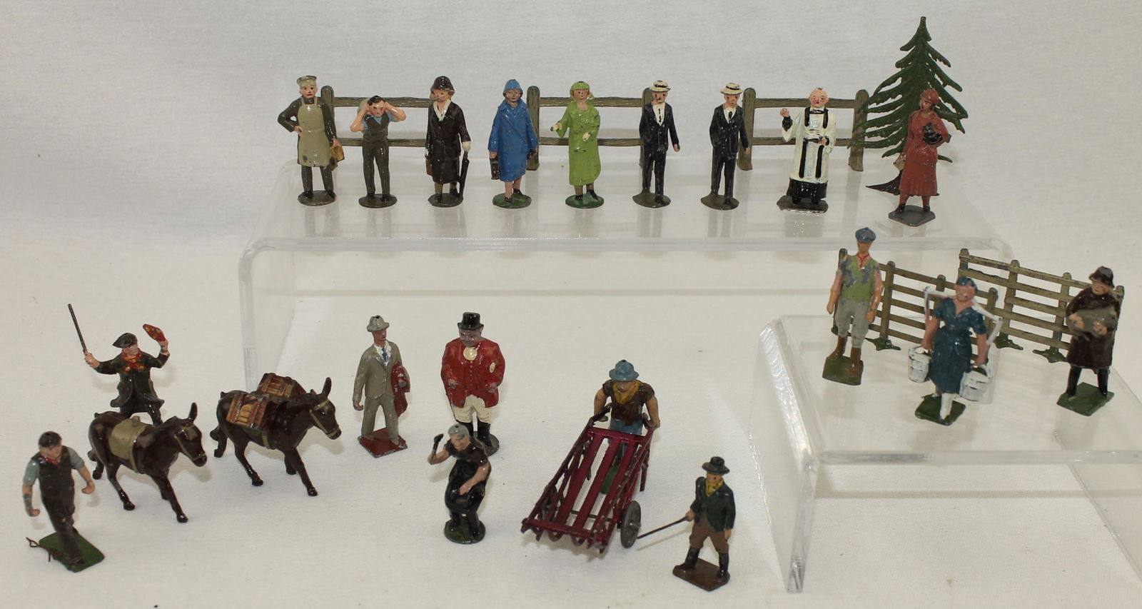 Lot of British and French Lead Civilians (1 of 1)