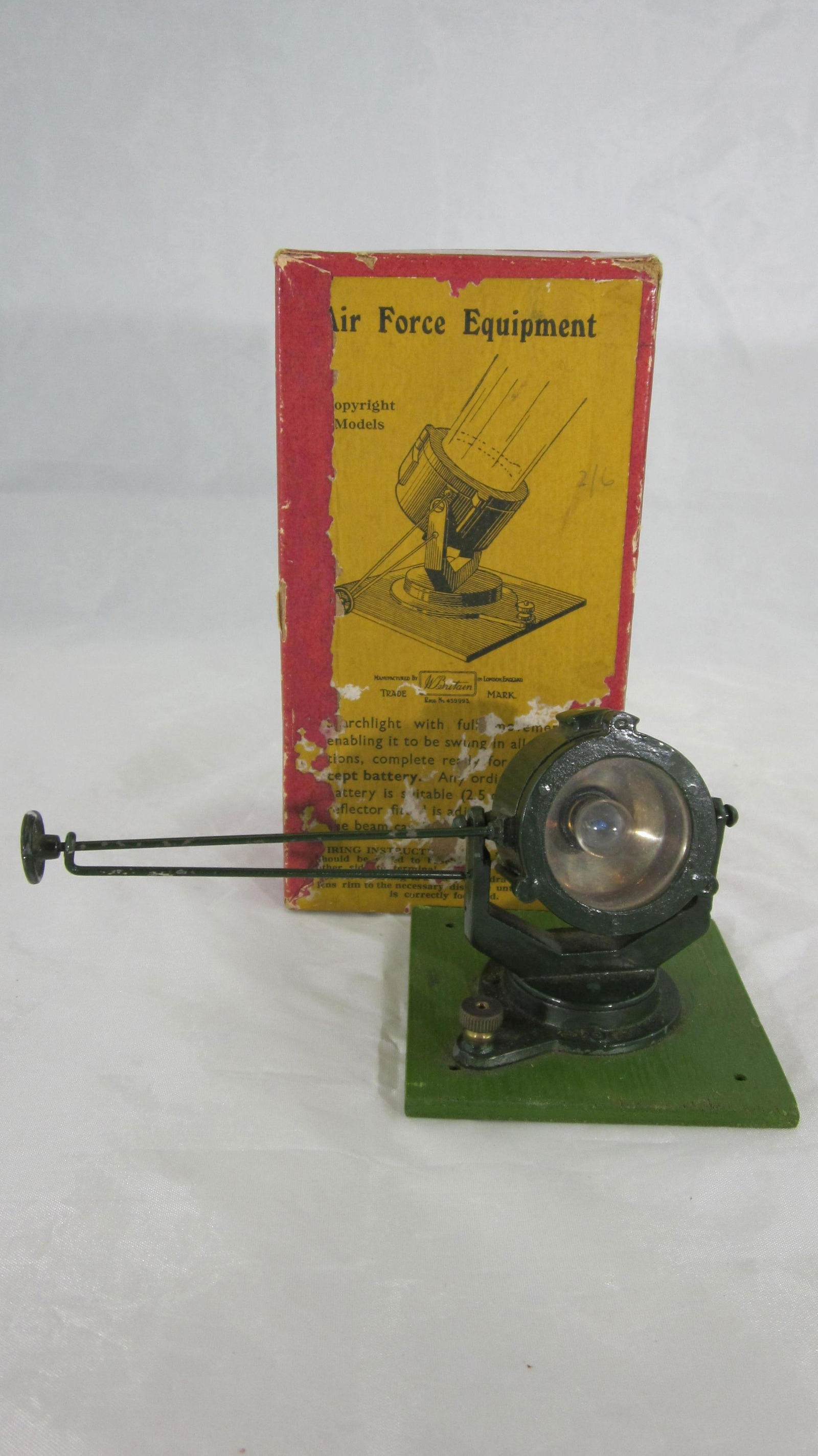 Britains Set #1640 Searchlight On Wood Base. (1 of 1)
