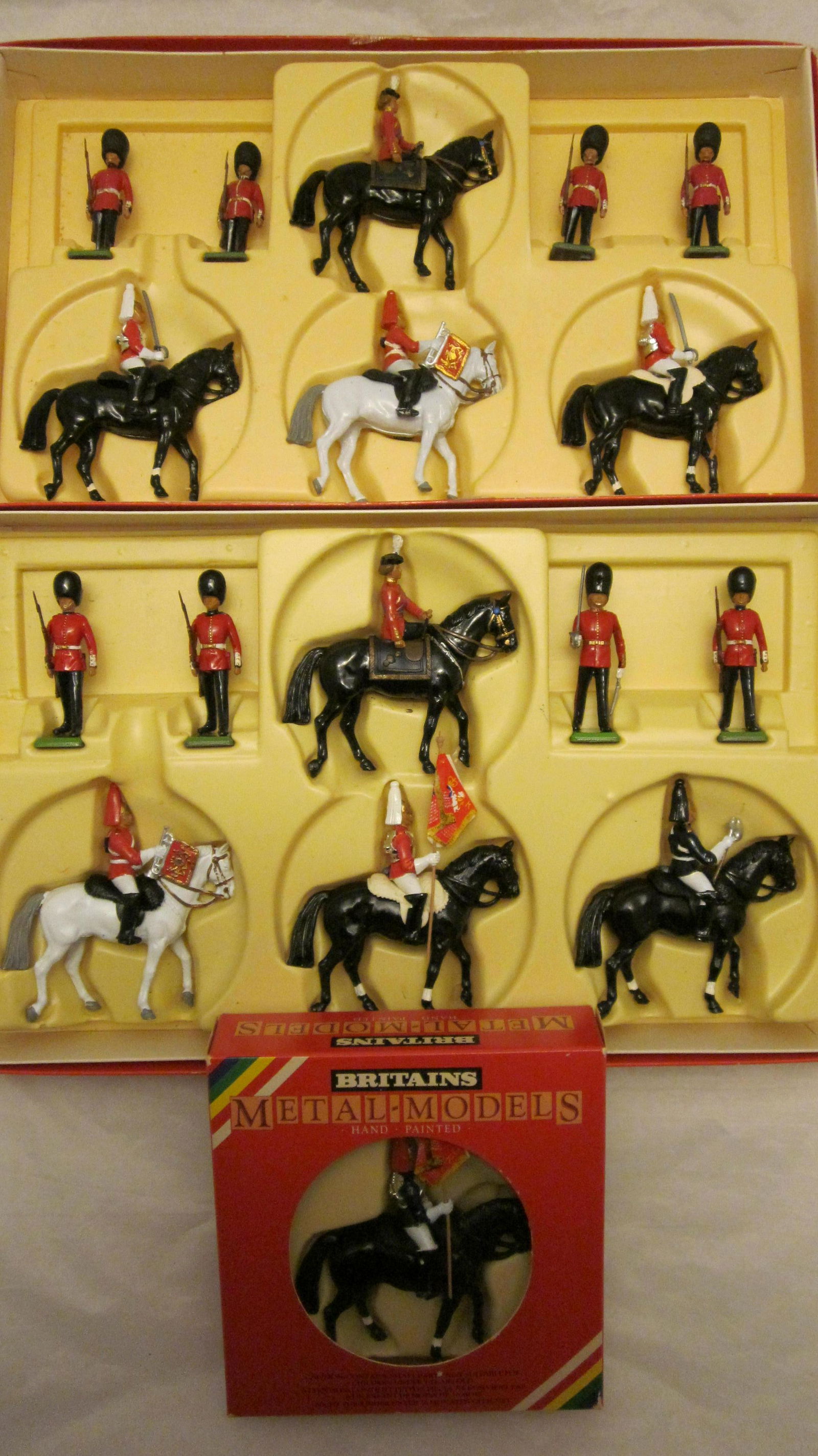 Britains Circa 1988 Queen And Household Cavalry. (1 of 1)