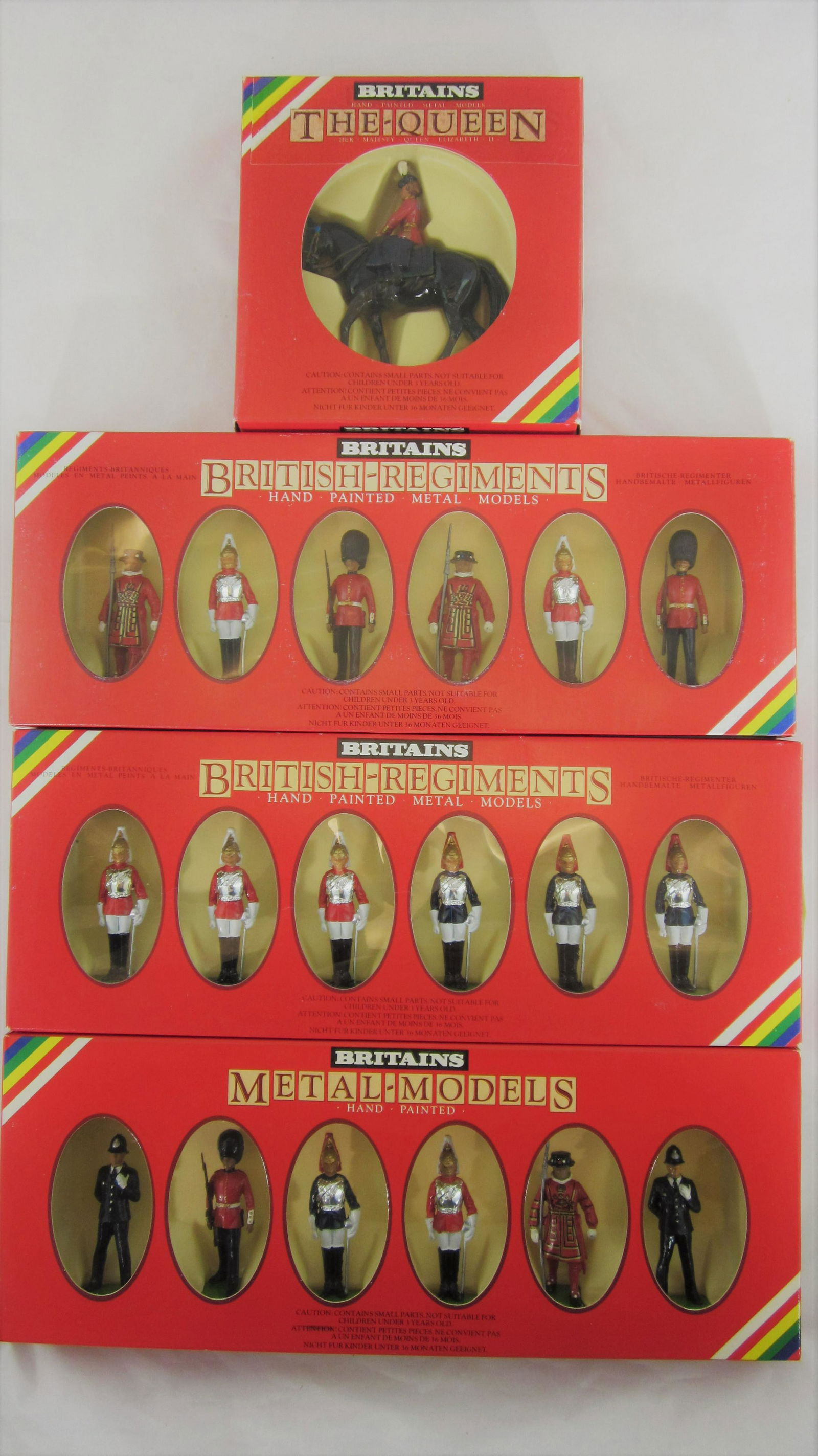 Britains Metal Models Queen And Queen's Men. (1 of 1)