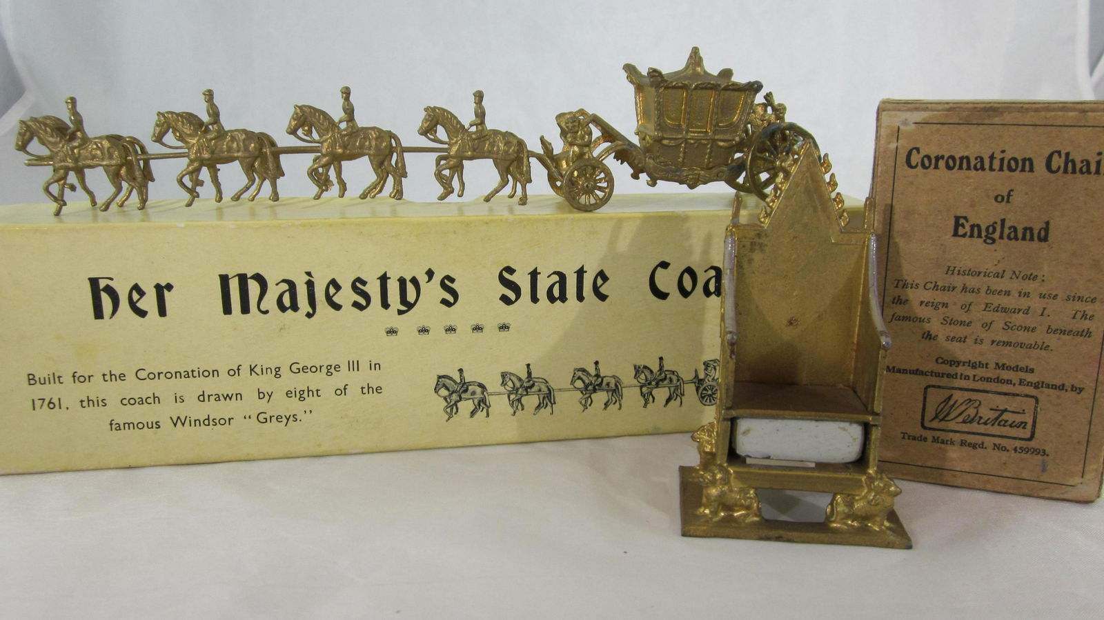 Britains Mini State Coach And Coronation Chair. (1 of 1)