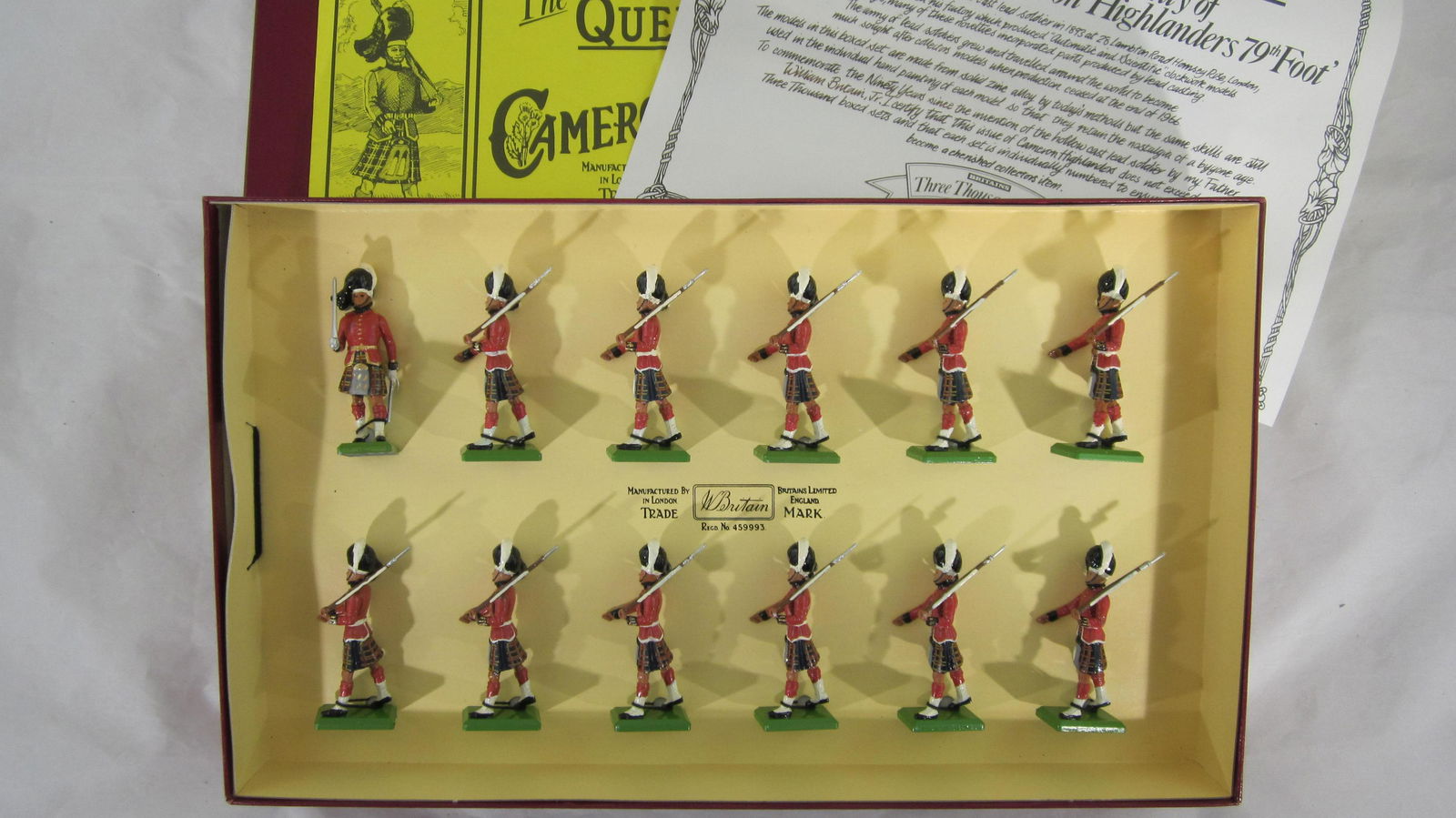Britains Set #5183 Cameron Highlanders. (1 of 1)