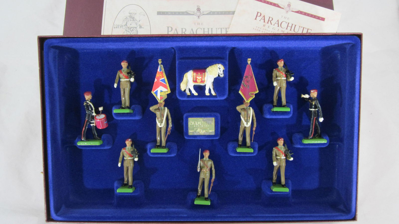 Britains Set # 5190 The Parachute Regiment. (1 of 1)