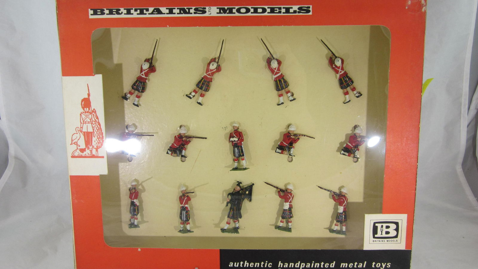 Britains Set #9334 Cameron Highlanders. (1 of 1)