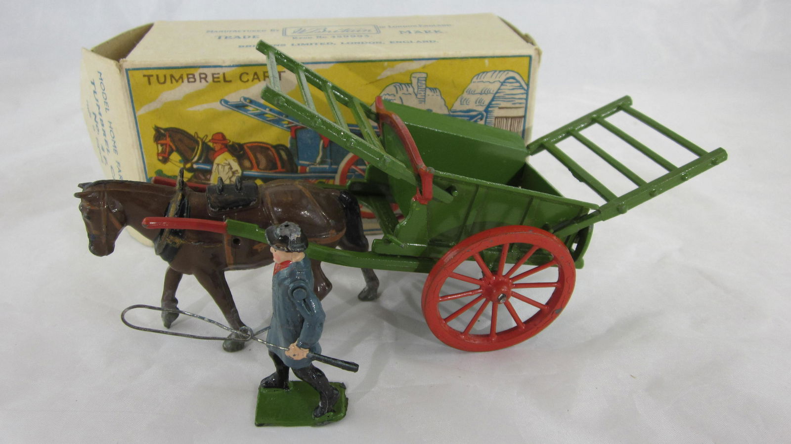 Britains Set #4F Tumbrel Cart and Farmhand. (1 of 1)