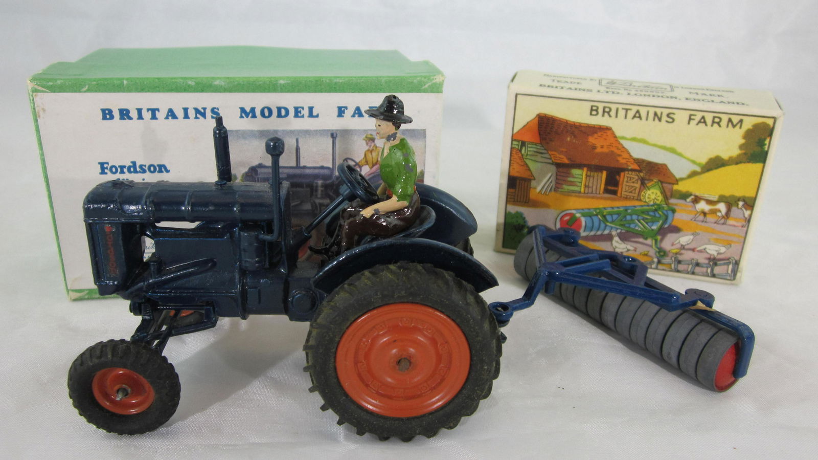 Britains Set #128F Fordson Tractor And Roller. (1 of 1)